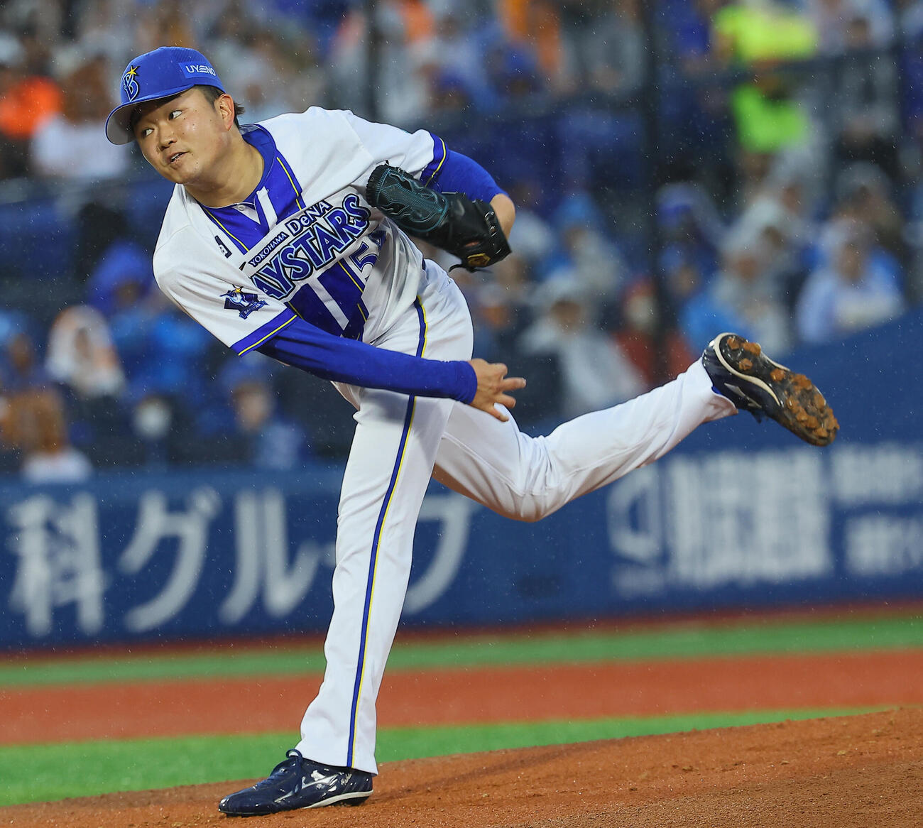 DeNA対巨人　力投するDeNA先発石田裕太郎（撮影・水谷安孝）