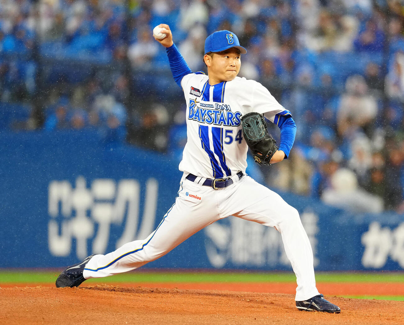 DeNA対巨人　DeNA先発の石田裕太郎（撮影・江口和貴）