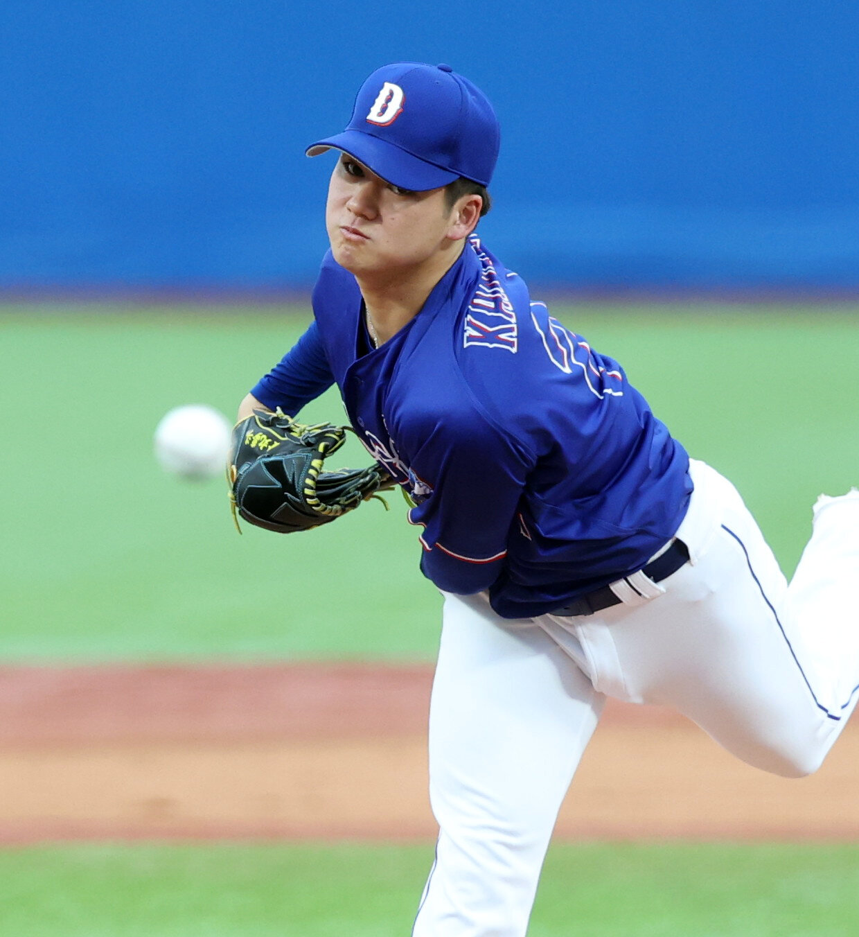 ヤクルト対中日　力投する中日先発の金丸夢斗（撮影・浅見桂子）