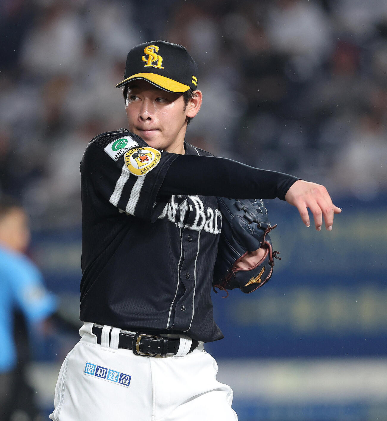 ロッテ対ソフトバンク　延長10回裏を抑える鈴木豪太（撮影・河田真司）
