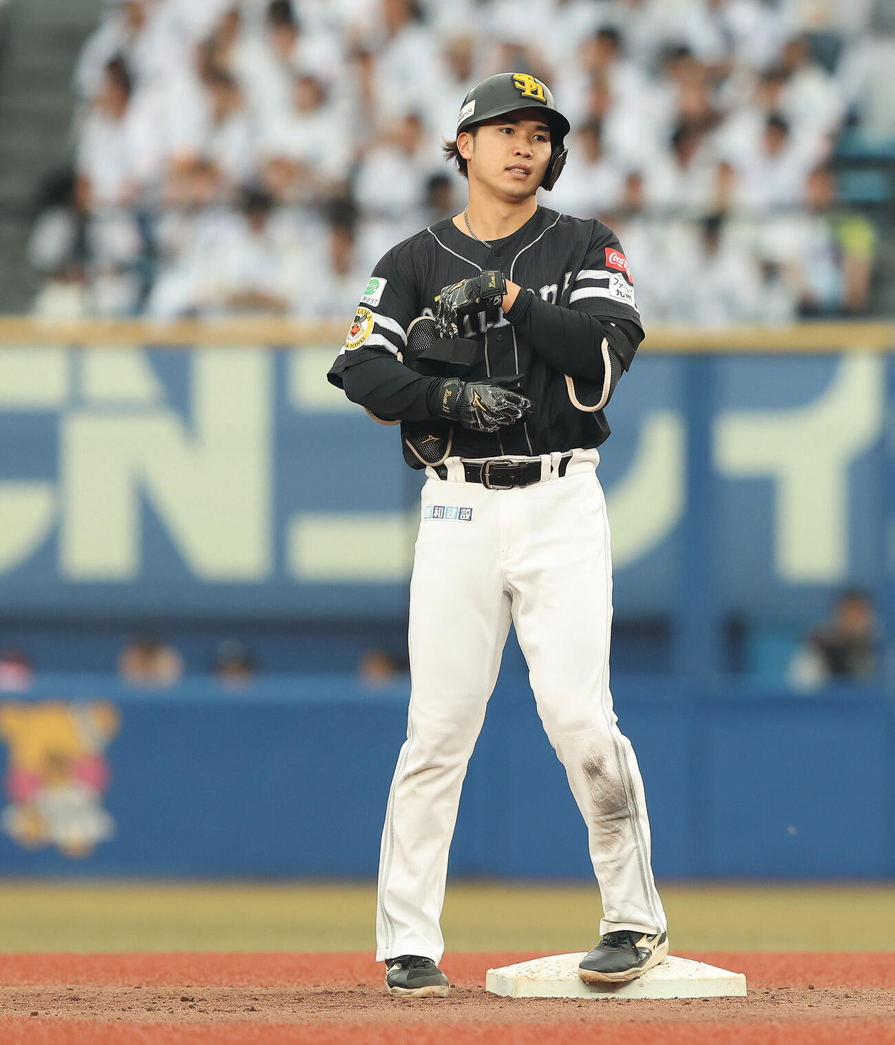 ロッテ対ソフトバンク　2回表ソフトバンク1死、二塁打を放つ広瀬隆太（撮影・河田真司）