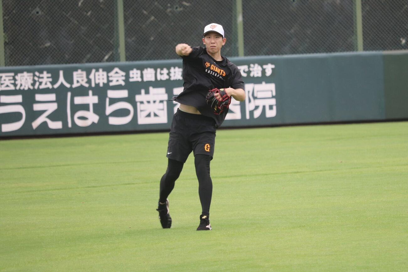 ジャイアンツ球場で調整する巨人戸郷翔征