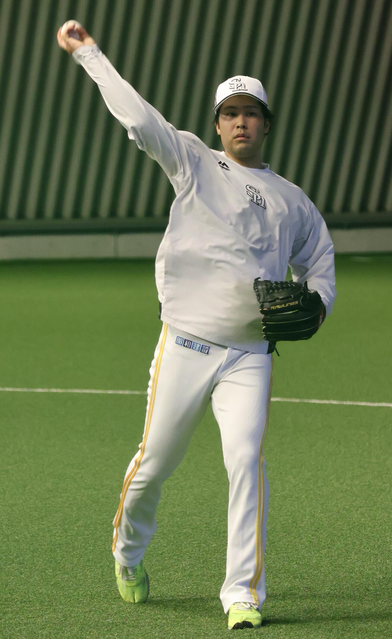 2月下旬に右肘トミー・ジョン手術を受けたソフトバンク藤井皓哉はネットスローを行う