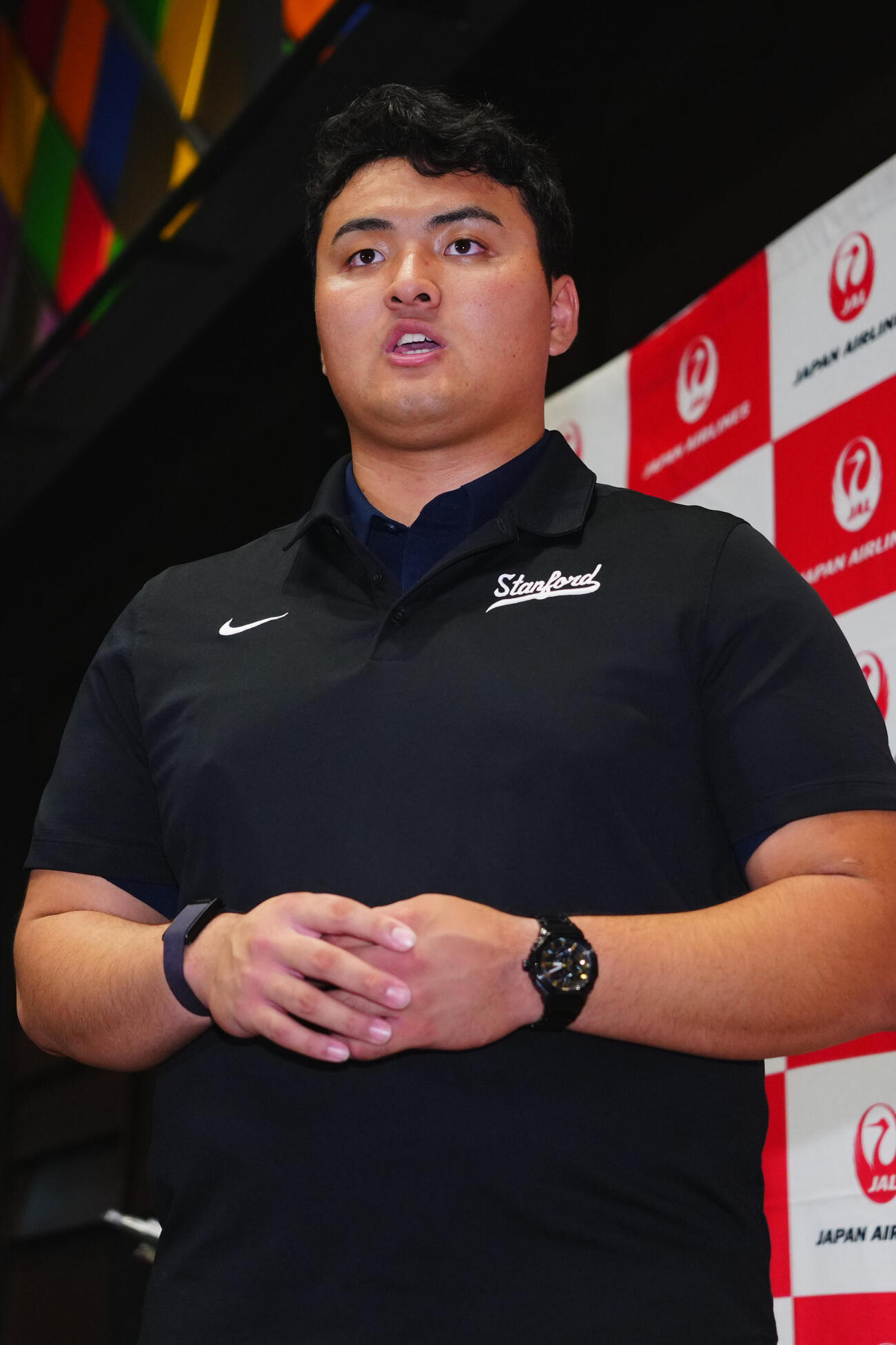 帰国し会見を行う佐々木麟太郎（撮影・垰建太）
