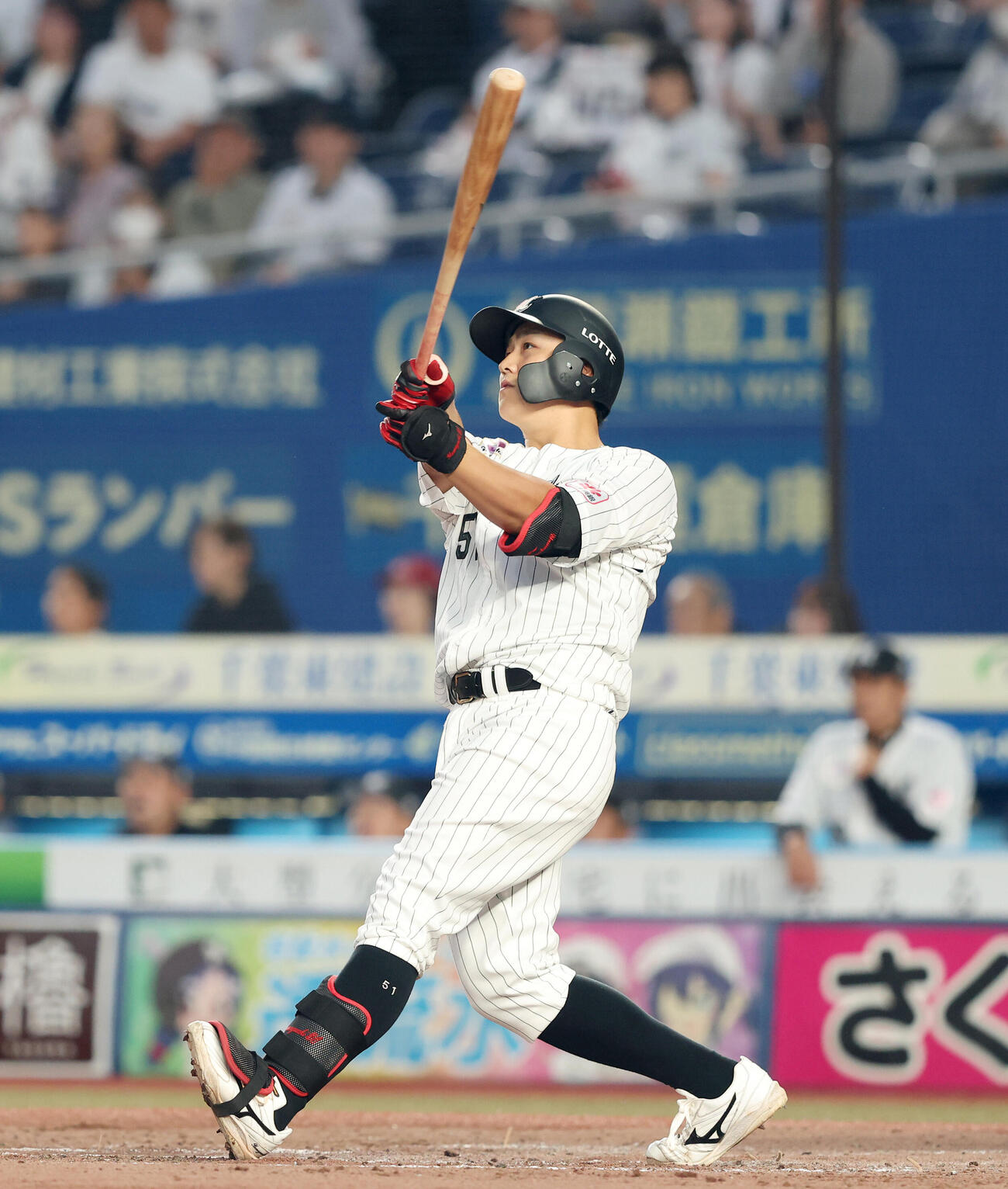 2点本塁打を放つ山口航輝（2026年6月28日撮影）