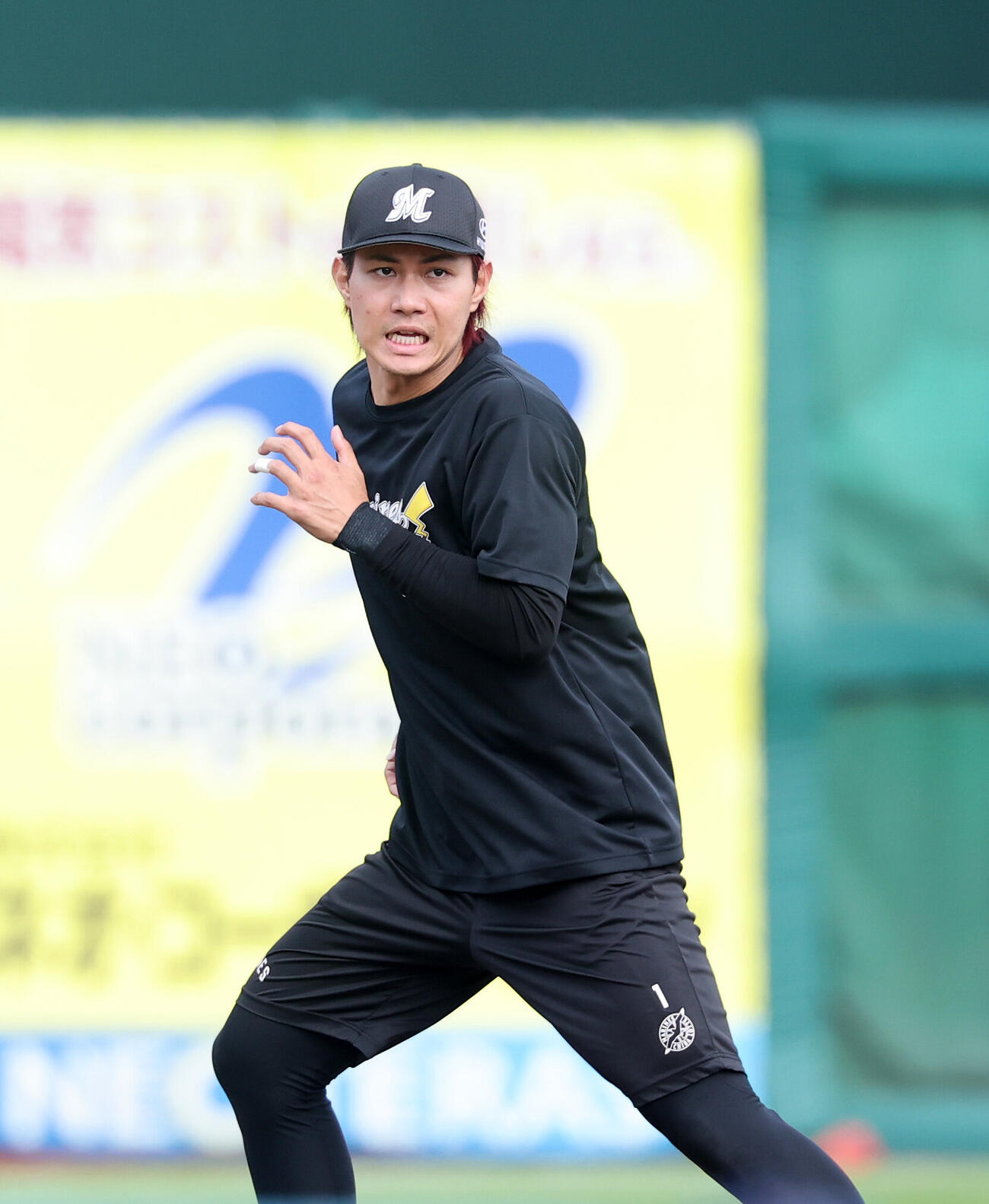 楽天対ロッテ　走塁練習するロッテ藤原恭大（撮影・鈴木正人）