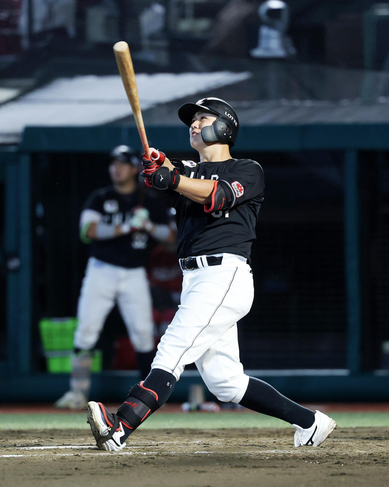 楽天対ロッテ　8回表ロッテ1死、山口航輝はソロ本塁打を放つ（撮影・鈴木正人）