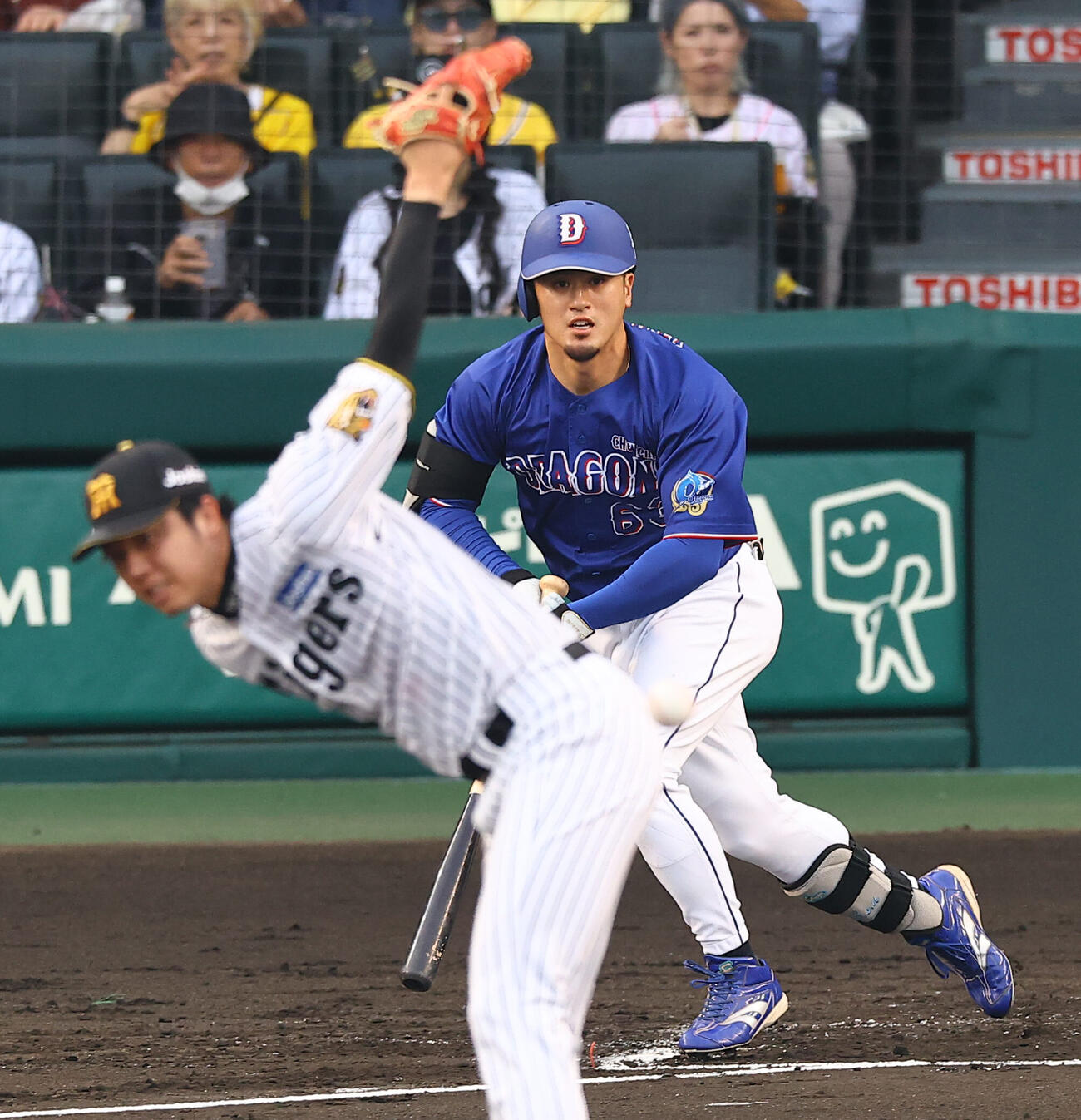 阪神対中日　2回表中日2死、板山祐太郎は安打を放つ（撮影・上田博志）