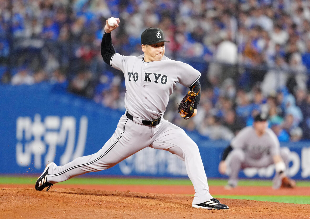 DeNA対巨人　巨人2番手の大勢（撮影・江口和貴）