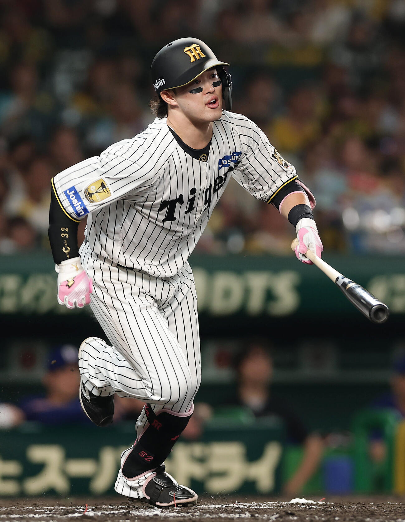 阪神対中日　8回裏阪神2死一、三塁、同点適時内野安打を放つ浜田太貴（撮影・前田充）