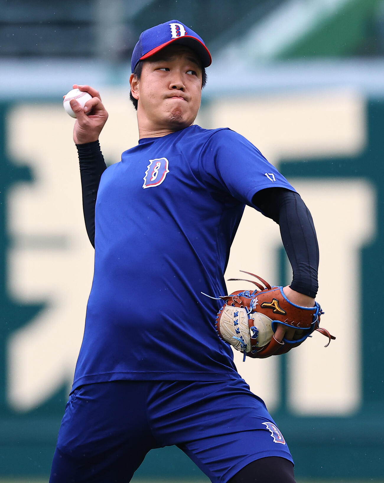 阪神対中日　キャッチボールをする柳裕也（撮影・上田博志）