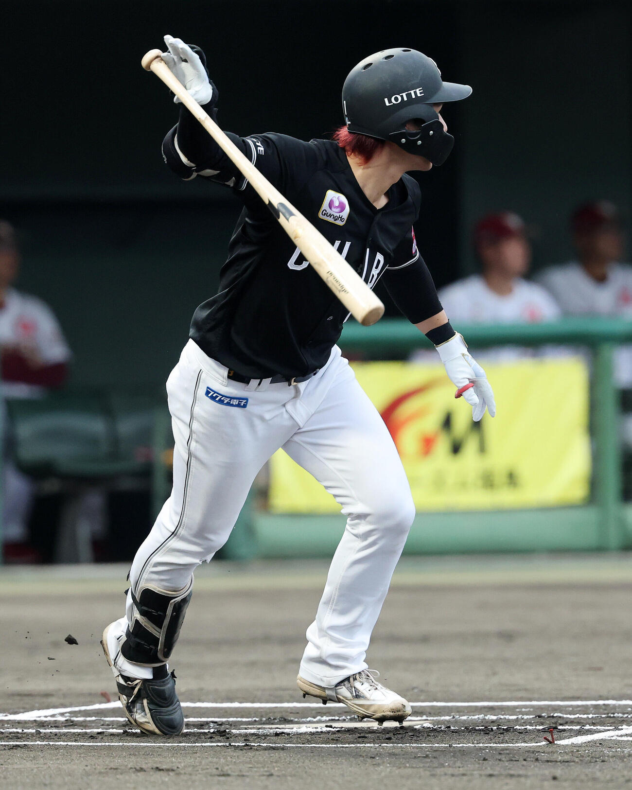 楽天対ロッテ　1回表ロッテ無死、藤原恭大は左前打を放つ（撮影・鈴木正人）