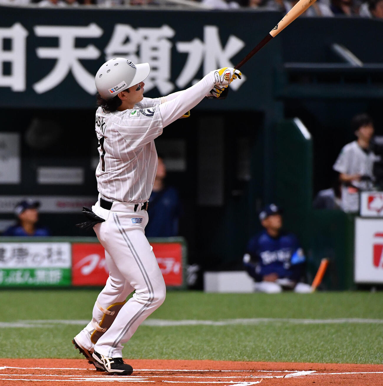 ソフトバンク対西武　1回裏ソフトバンク無死、正木智也は左中間へ先制本塁打を放つ（撮影・岩下翔太）