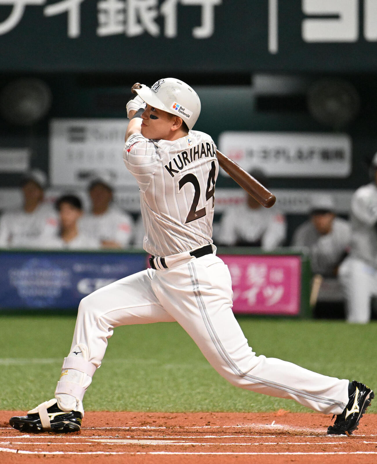 ソフトバンク対西武　1回裏ソフトバンク1死一塁、栗原陵矢は2点本塁打を放つ（撮影・林敢治）