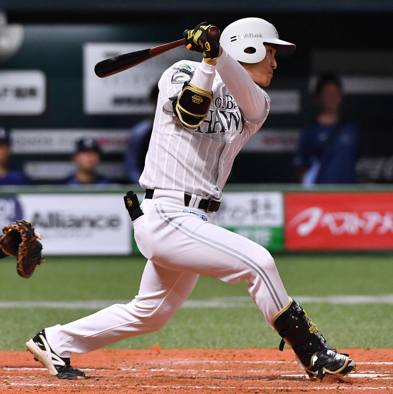 ソフトバンク対西武　3回裏ソフトバンク1死一、二塁、柳町達は2点適時二塁打を放つ（撮影・岩下翔太）