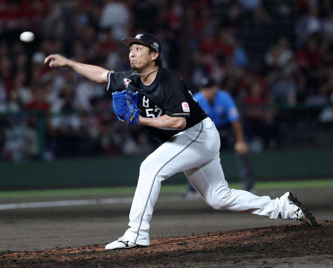 楽天対ロッテ　力投するロッテ3番手の益田直也（撮影・鈴木正人）