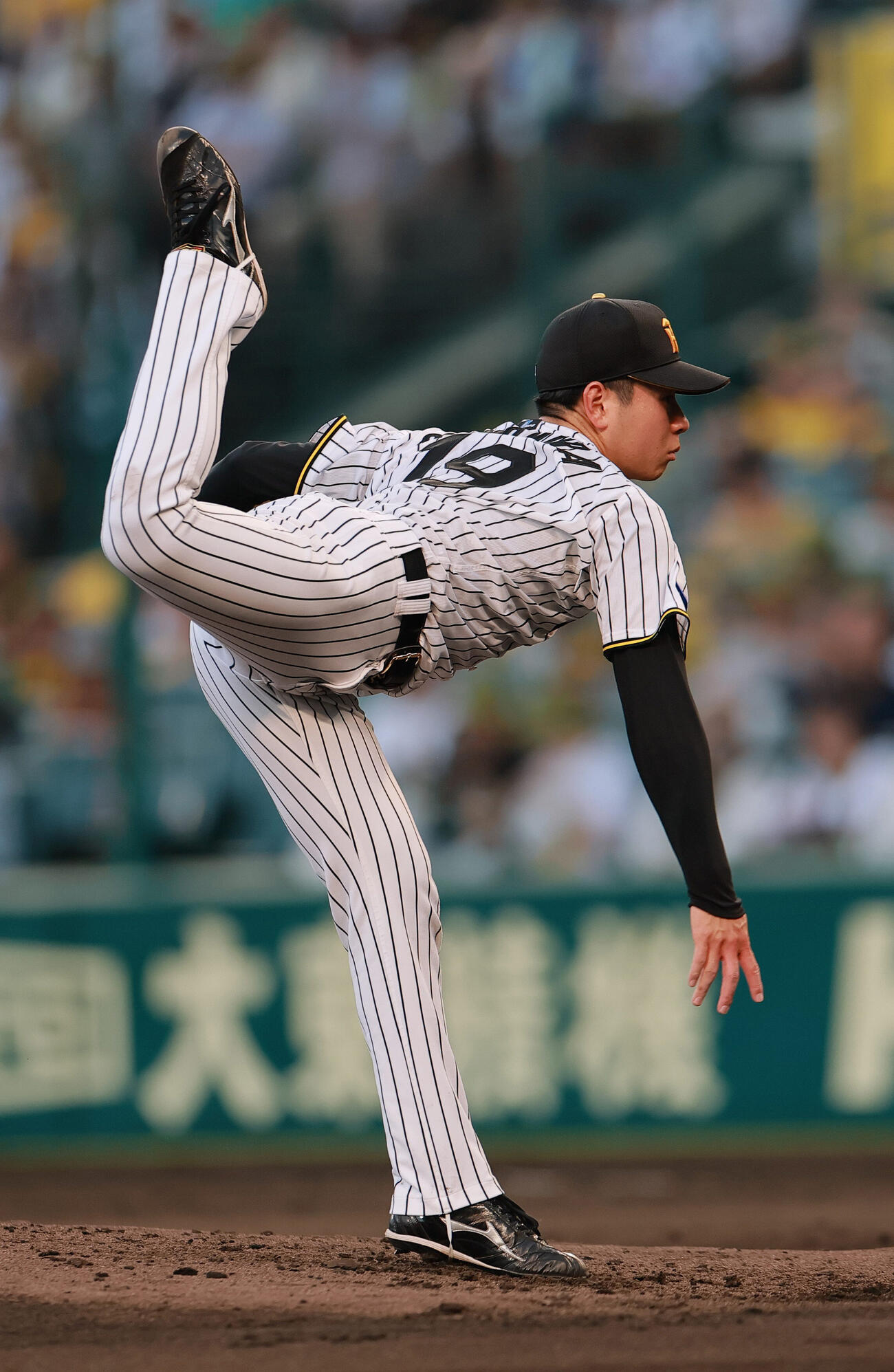阪神対中日　プ力投する阪神先発の下村海翔（撮影・上山淳一）