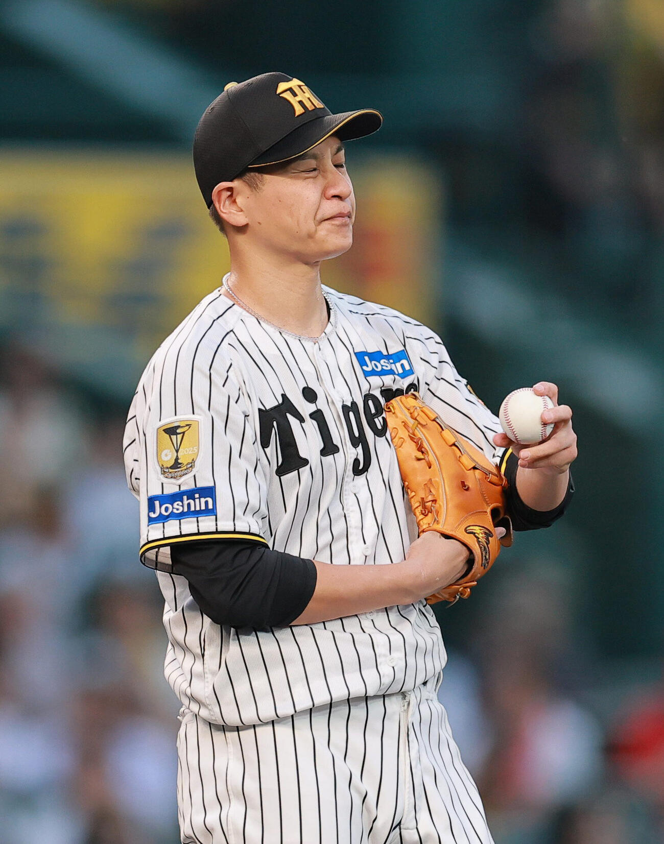 阪神対広島　3回に5失点し､渋い表情をみせる阪神大竹耕太郎（撮影・上山淳一）