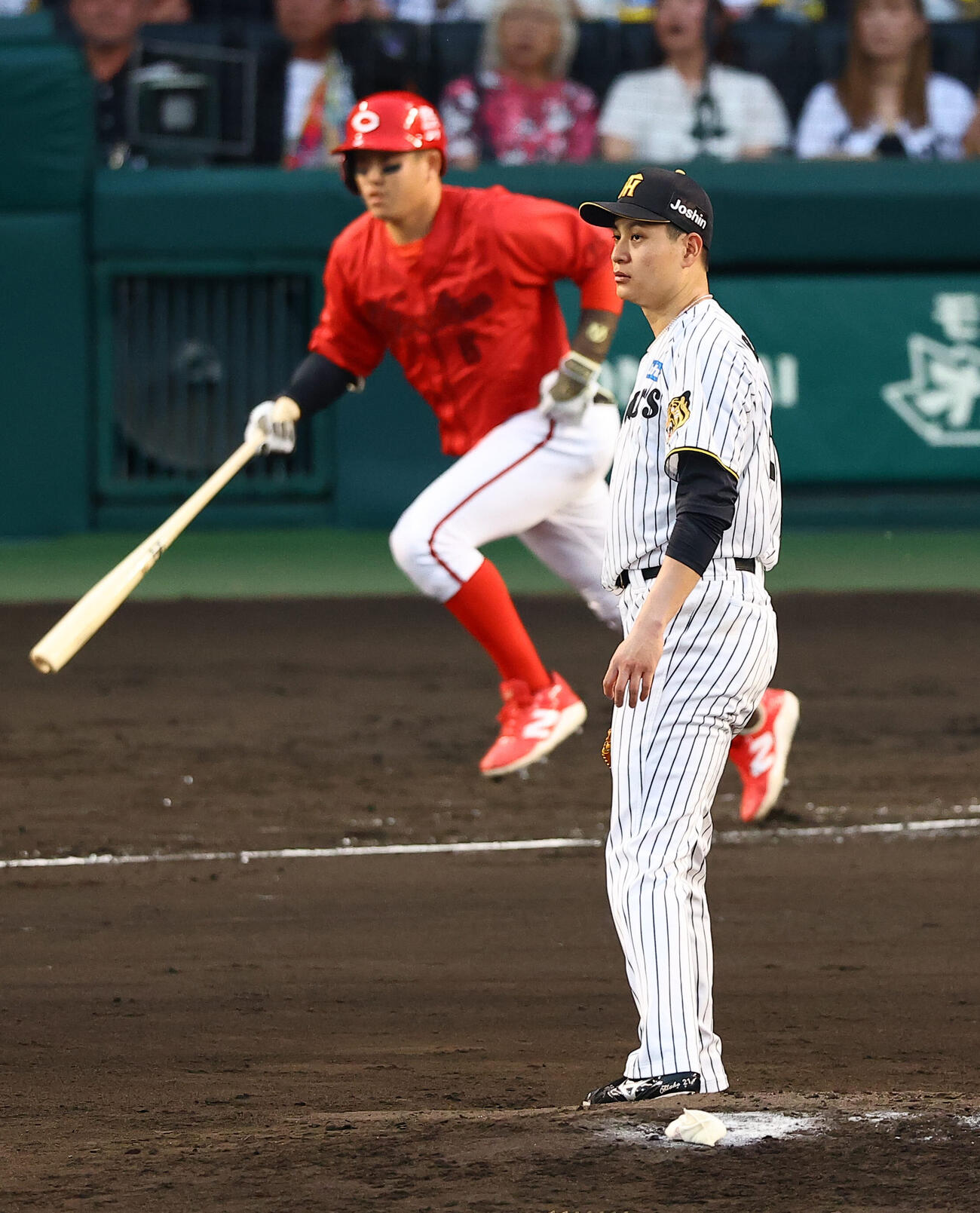 阪神対広島　3回表広島1死一、三塁、大竹耕太郎は小園海斗に適時打を浴びる（撮影・上田博志）