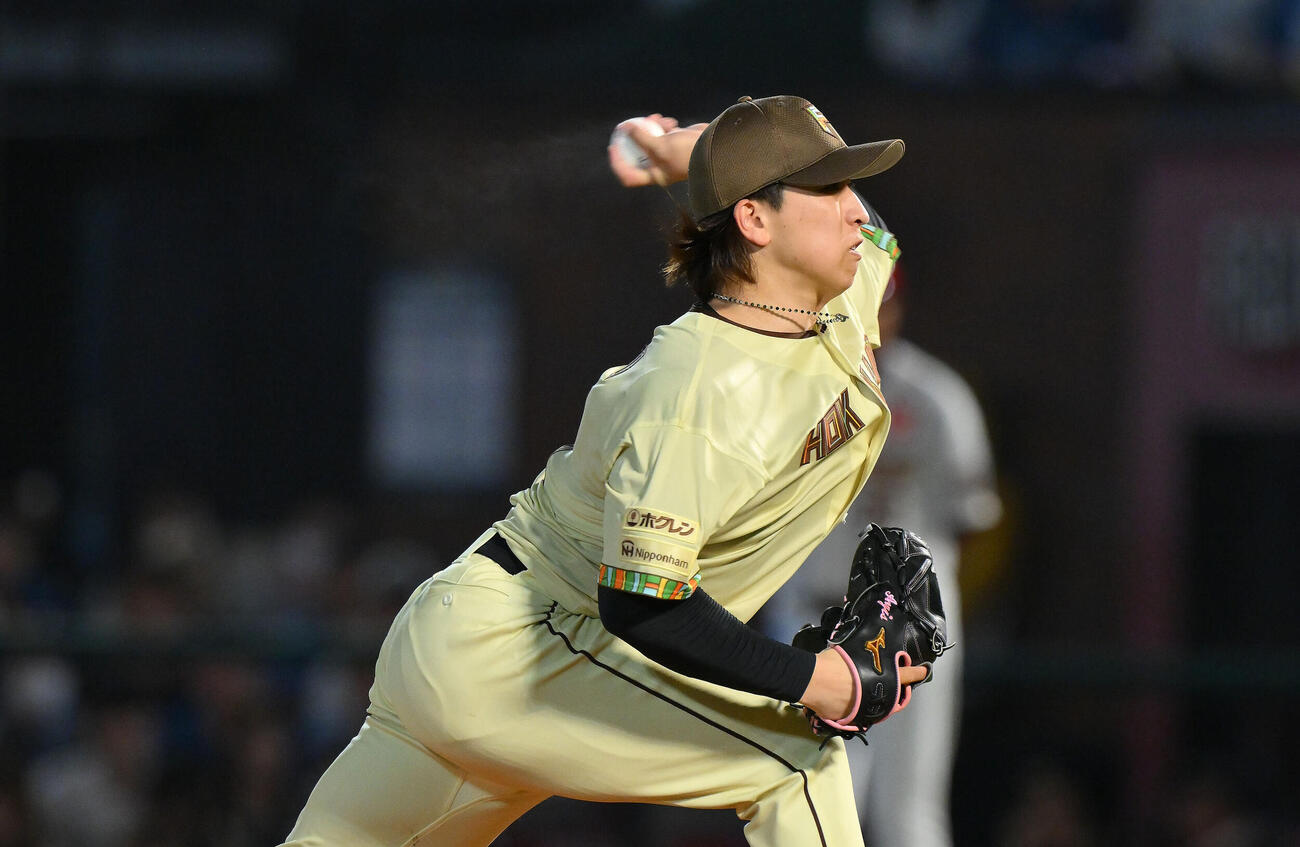 楽天対日本ハム　力投する日本ハム先発の細野晴希（撮影・滝沢徹郎）