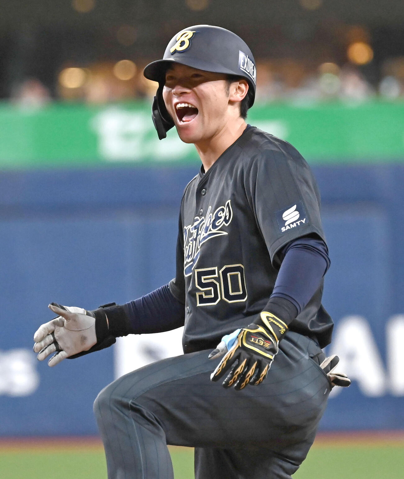 オリックス対西武　6回裏オリックス1死二塁　山中稜真は適時打を放ち喜ぶ（撮影・石井愛子）