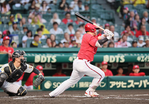 【広島】さすが４番、坂倉将吾が初回に先制適時打　阪神村上頌樹から今季４本目