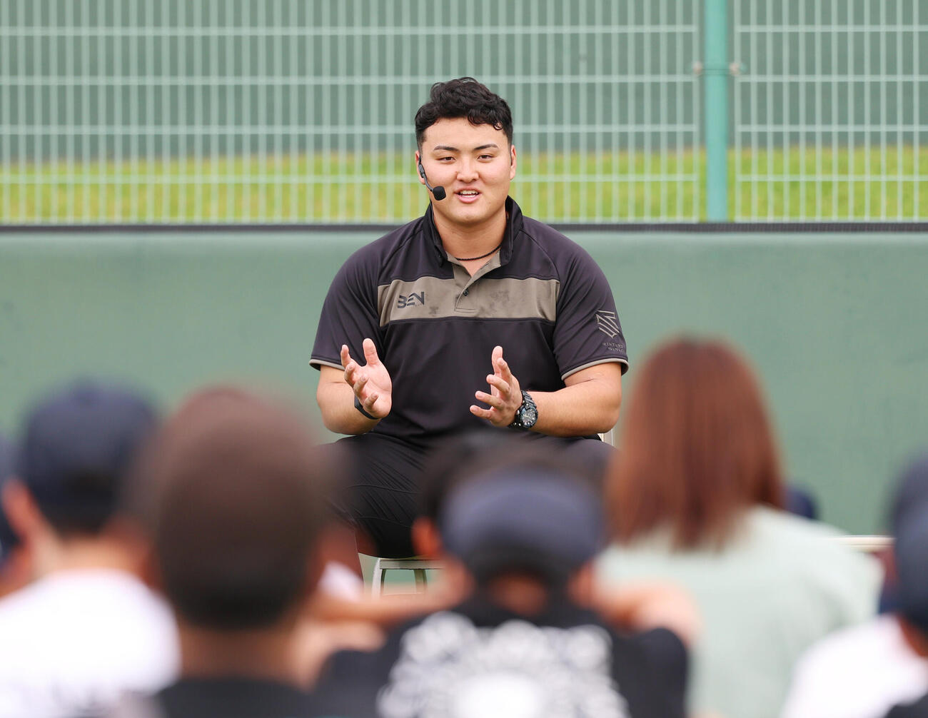 故郷交流イベントで話をする佐々木麟太郎（撮影・増田悦実）