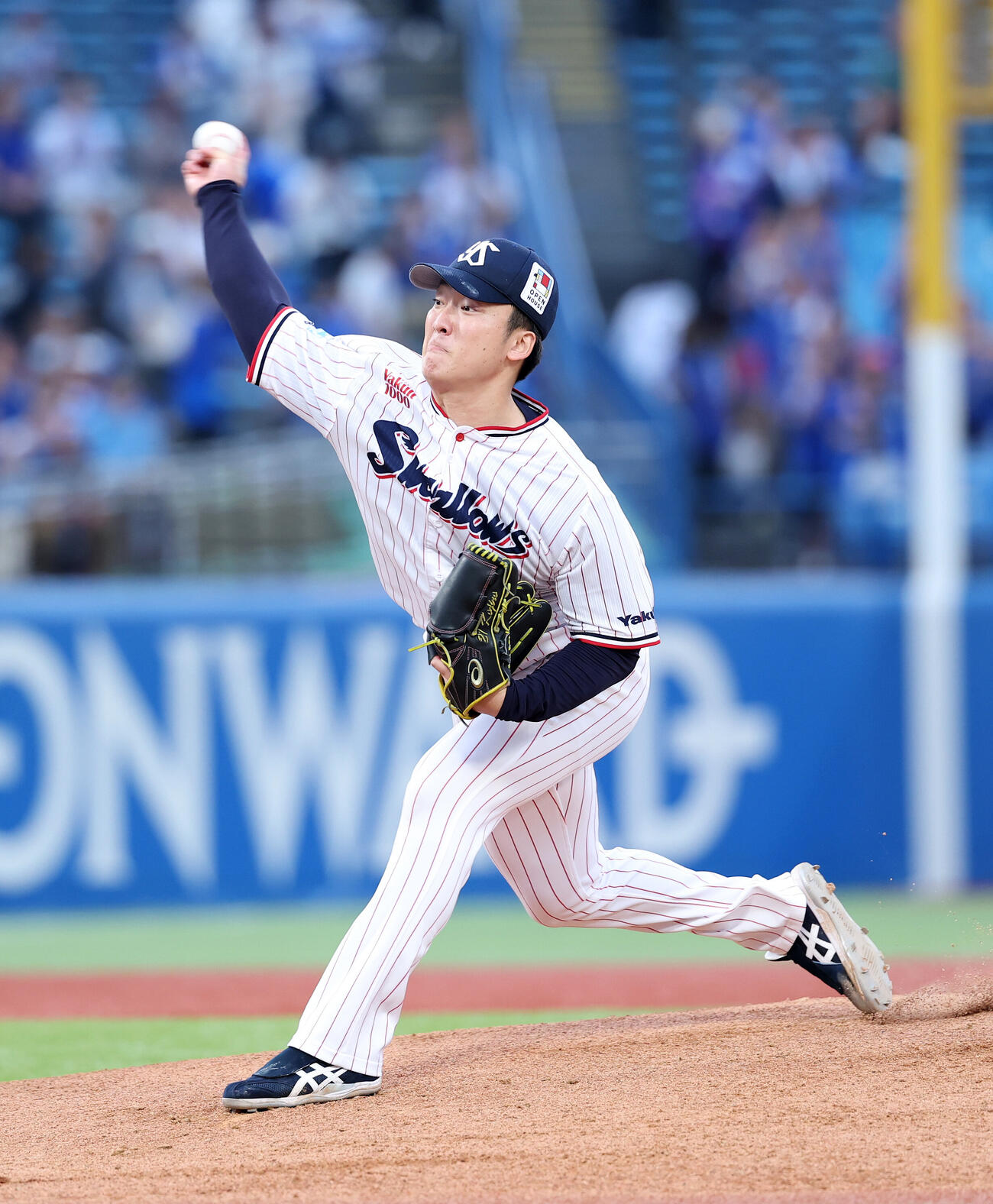 ヤクルト対DeNA　力投するヤクルト先発の吉村貢司郎（撮影・鈴木正人）
