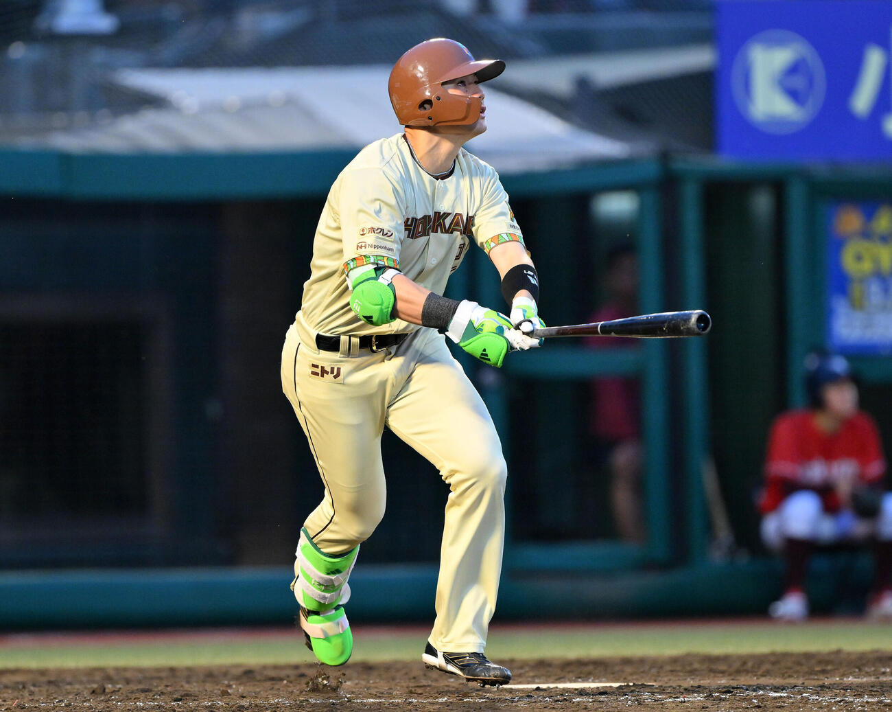 楽天対日本ハム　4回表日本ハム1死、右中間へ本塁打を放つ清宮幸太郎（撮影・滝沢徹郎）