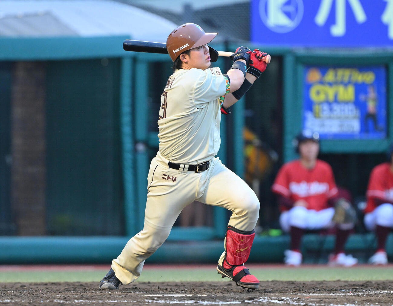 楽天対日本ハム　3回表日本ハム無死、進藤勇也は三塁打を放つ（撮影・滝沢徹郎）