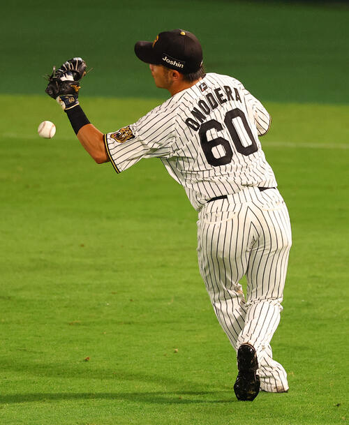 【阪神】まさかの連続でヒヤリ勝利…左翼への飛球を小野寺暖が落球も広島大盛穂がオーバーラン