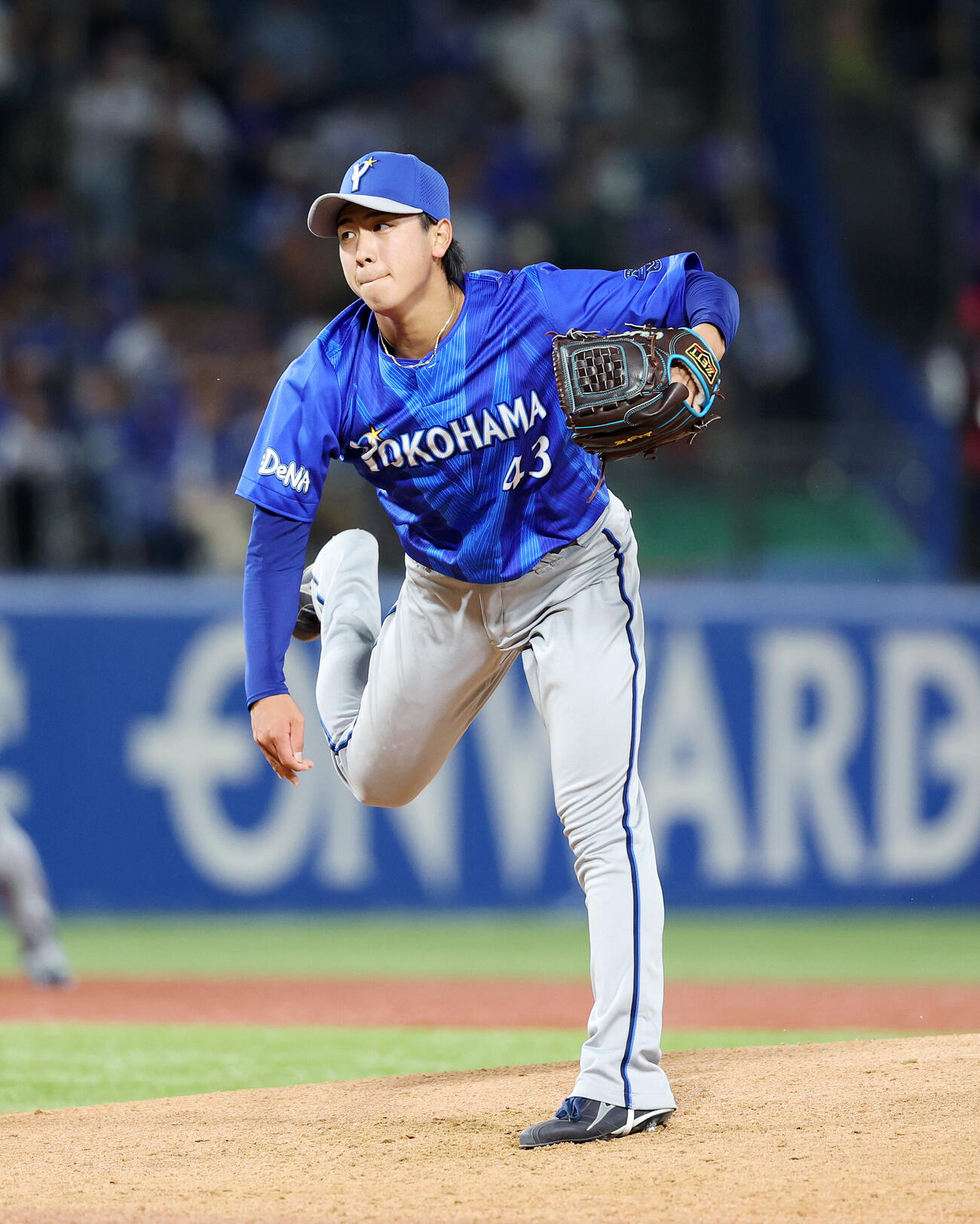 ヤクルト対DeNA　力投するDeNA深沢鳳介（撮影・鈴木正人）