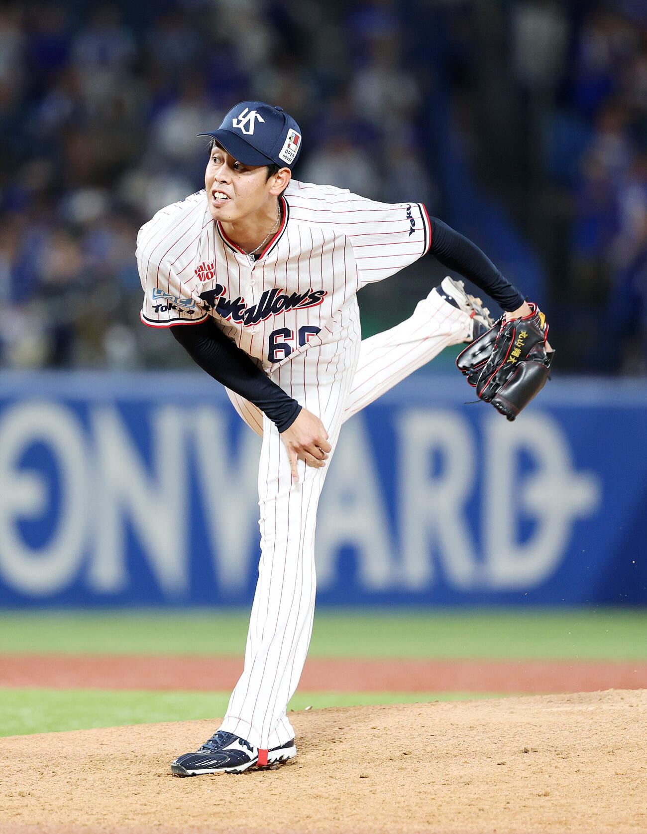 ヤクルト対DeNA　力投するヤクルト2番手の丸山翔大（撮影・鈴木正人）