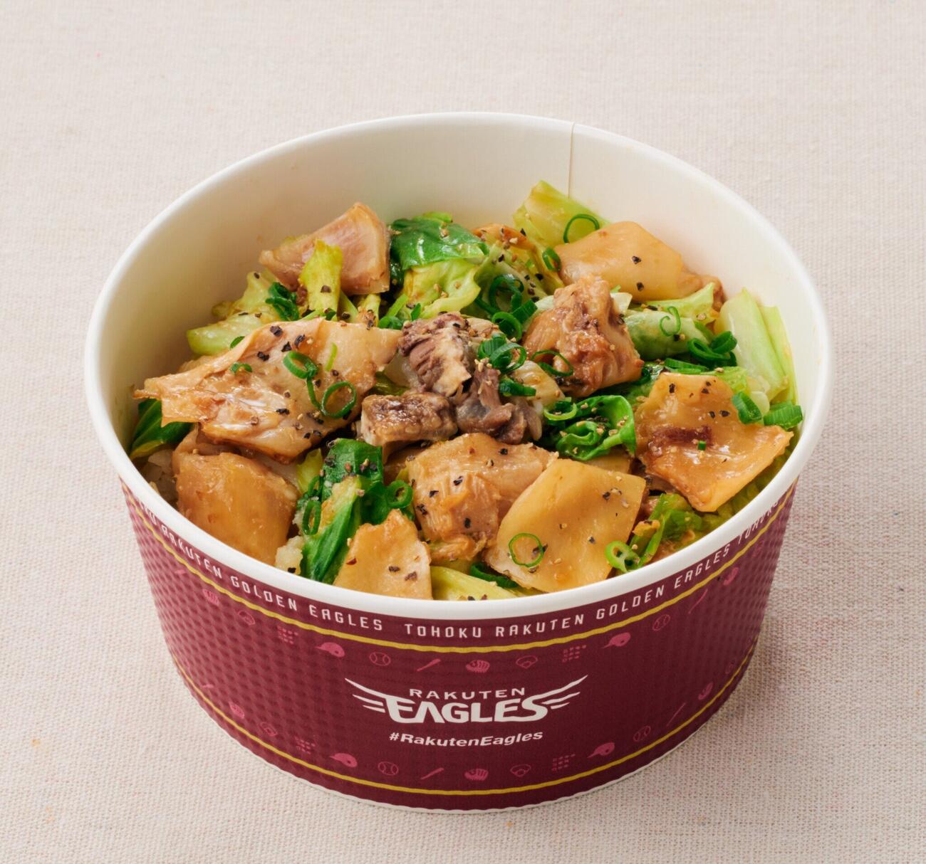 楽天古謝樹の思い出牛すじ塩キャベツ丼（球団提供）