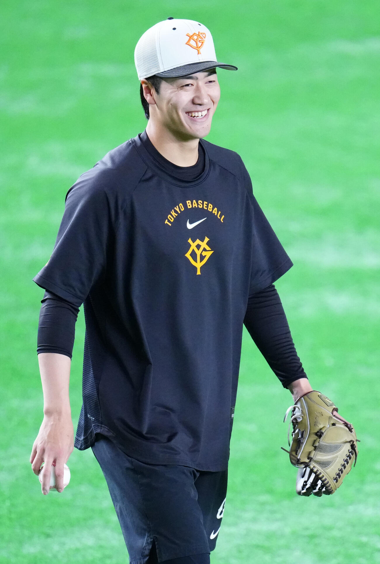 巨人対阪神　試合前練習を行う巨人西舘勇陽（撮影・江口和貴）
