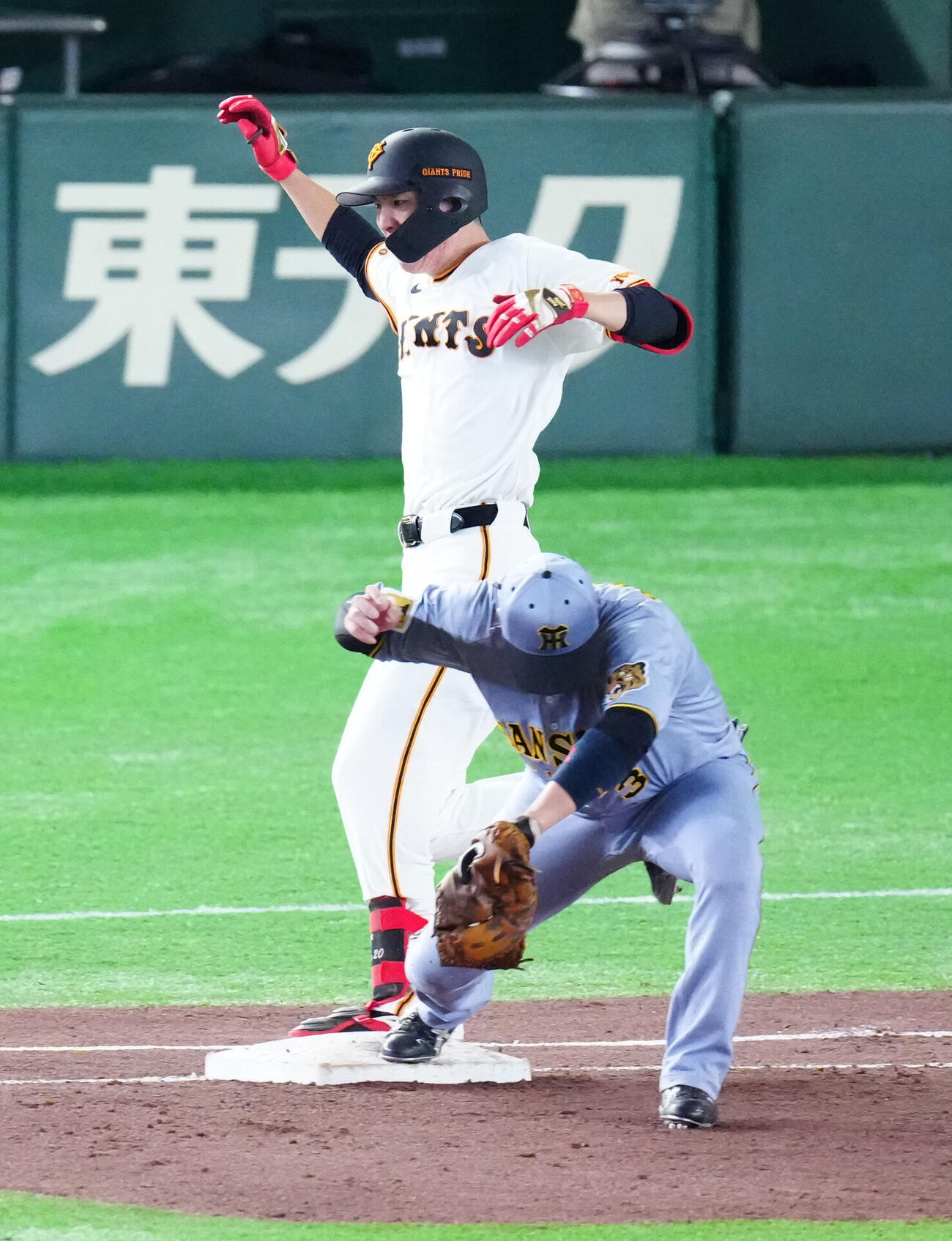 巨人対阪神　5回裏巨人2死、三ゴロに倒れる戸郷翔征（撮影・江口和貴）