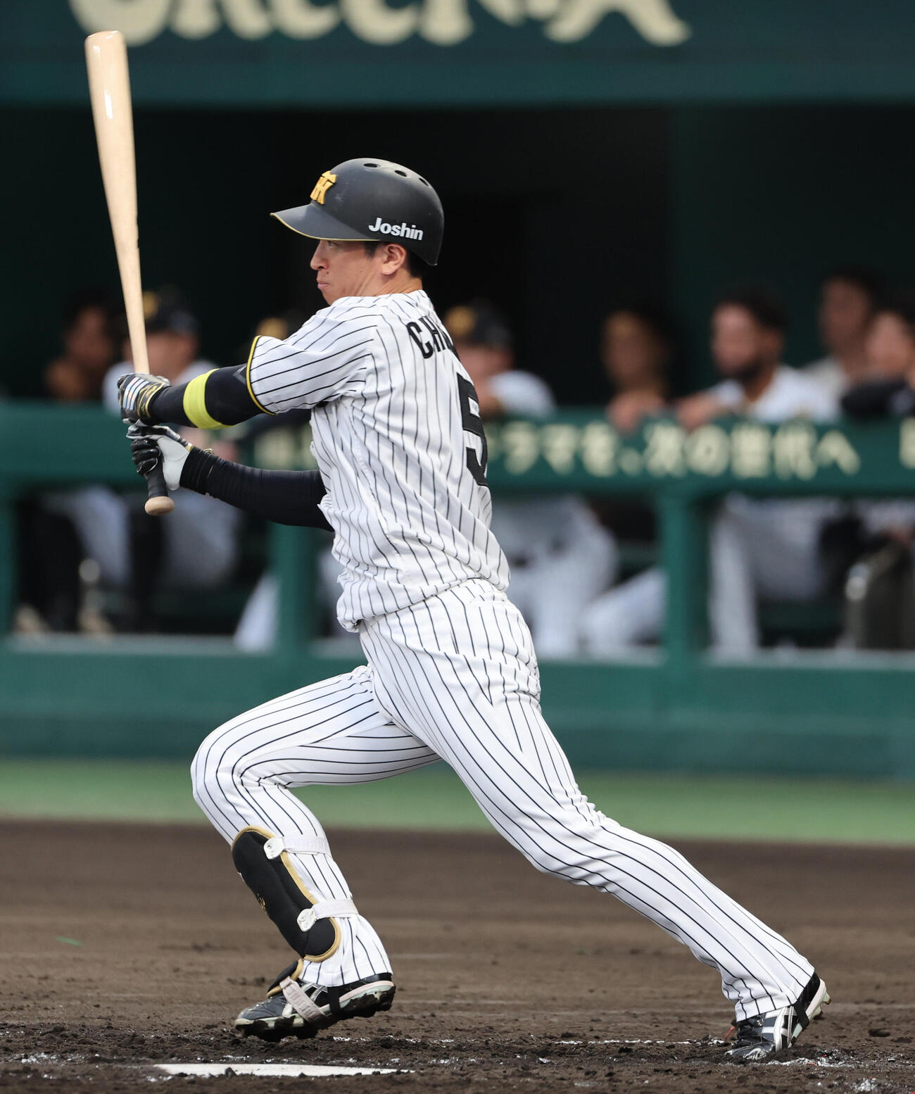 阪神対広島　3回裏阪神2死、近本光司の第2打席は粘った末に二ゴロに終わる（撮影・西尾就之）