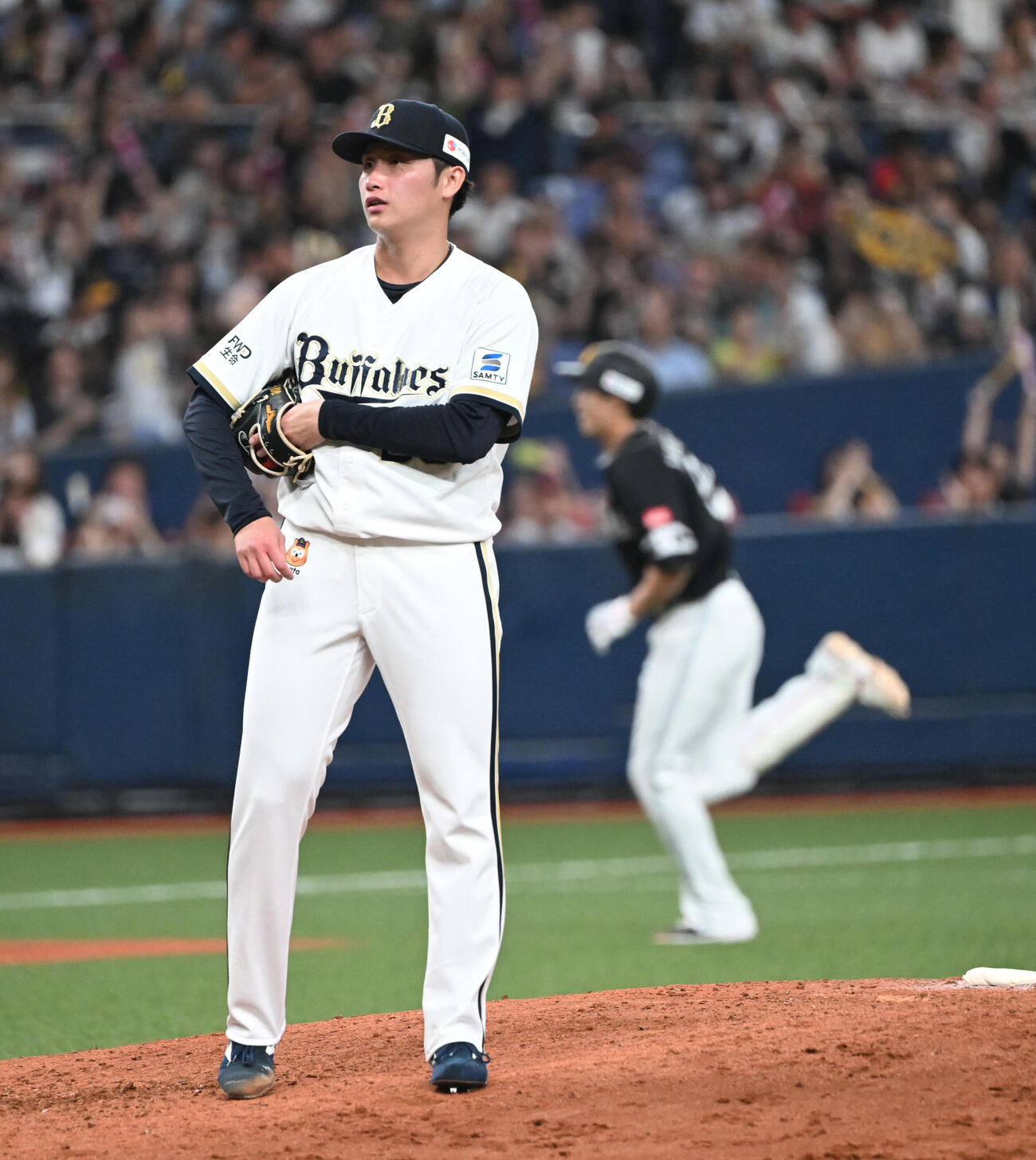 オリックス対ソフトバンク　7回表ソフトバンク2死二、三塁、権田は右中間に3点本塁打を柳田悠岐に浴びる（撮影・和賀正仁）＝2026年7月7日、京セラ　