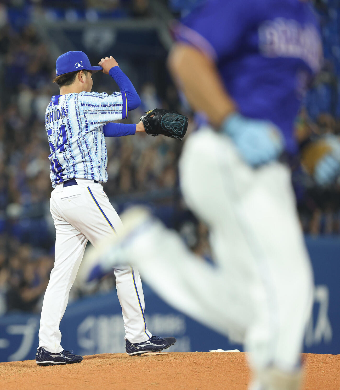 DeNA対中日　8回表中日無死、ボスラーに中前打を許す石田裕太郎（撮影・河田真司）