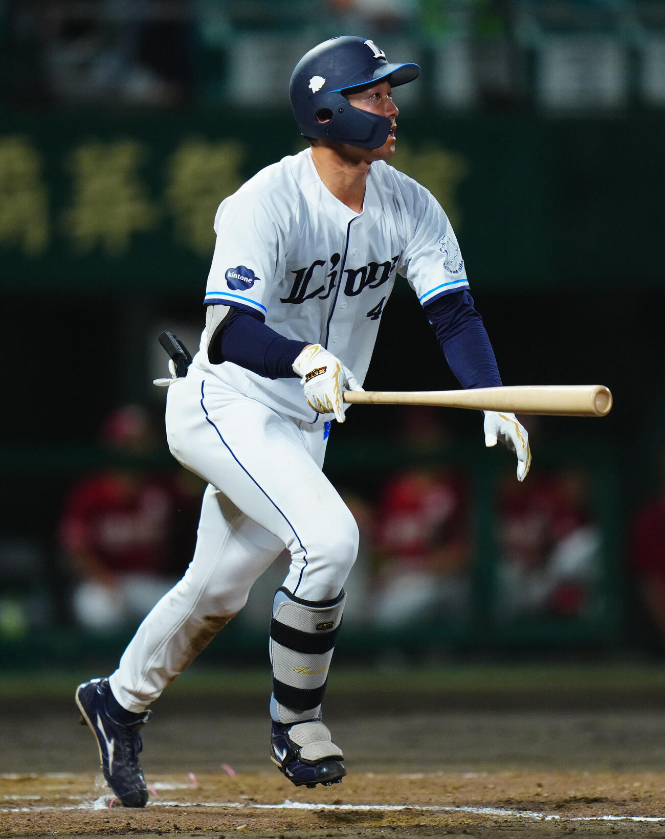 西武対楽天　5回裏西武2死一、三塁、3点本塁打を放つ石井一成（撮影・垰建太）