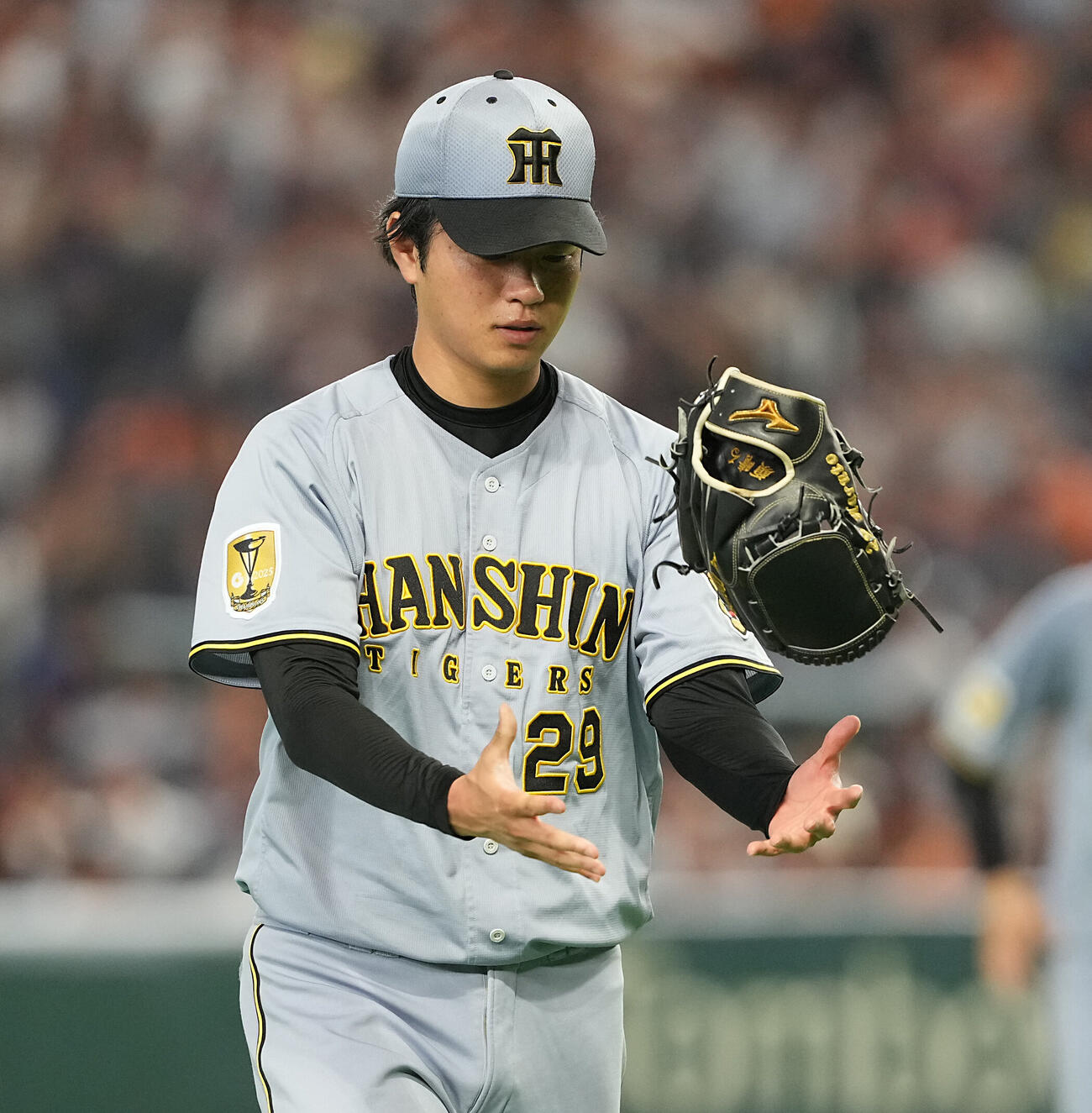 巨人対阪神　4回裏、巨人に先制を許した阪神高橋遥人（撮影・たえ見朱実）