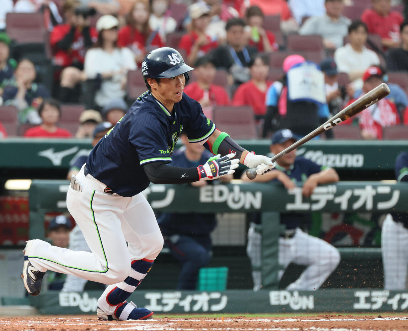 広島対ヤクルト　2回表ヤクルト1死二塁、古賀優大は中前適時打を放つ（撮影・加藤孝規）