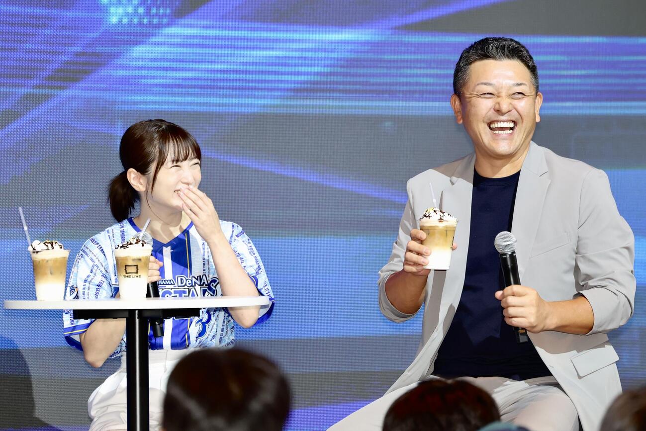 トークする志田未来（左）と本紙評論家の谷繁元信氏（撮影・河田真司）