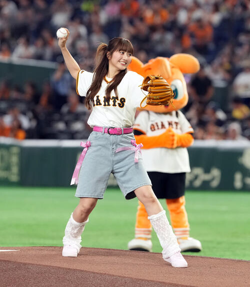 巨人】ももクロ佐々木彩夏、ノーバン始球式ならず「エネルギー