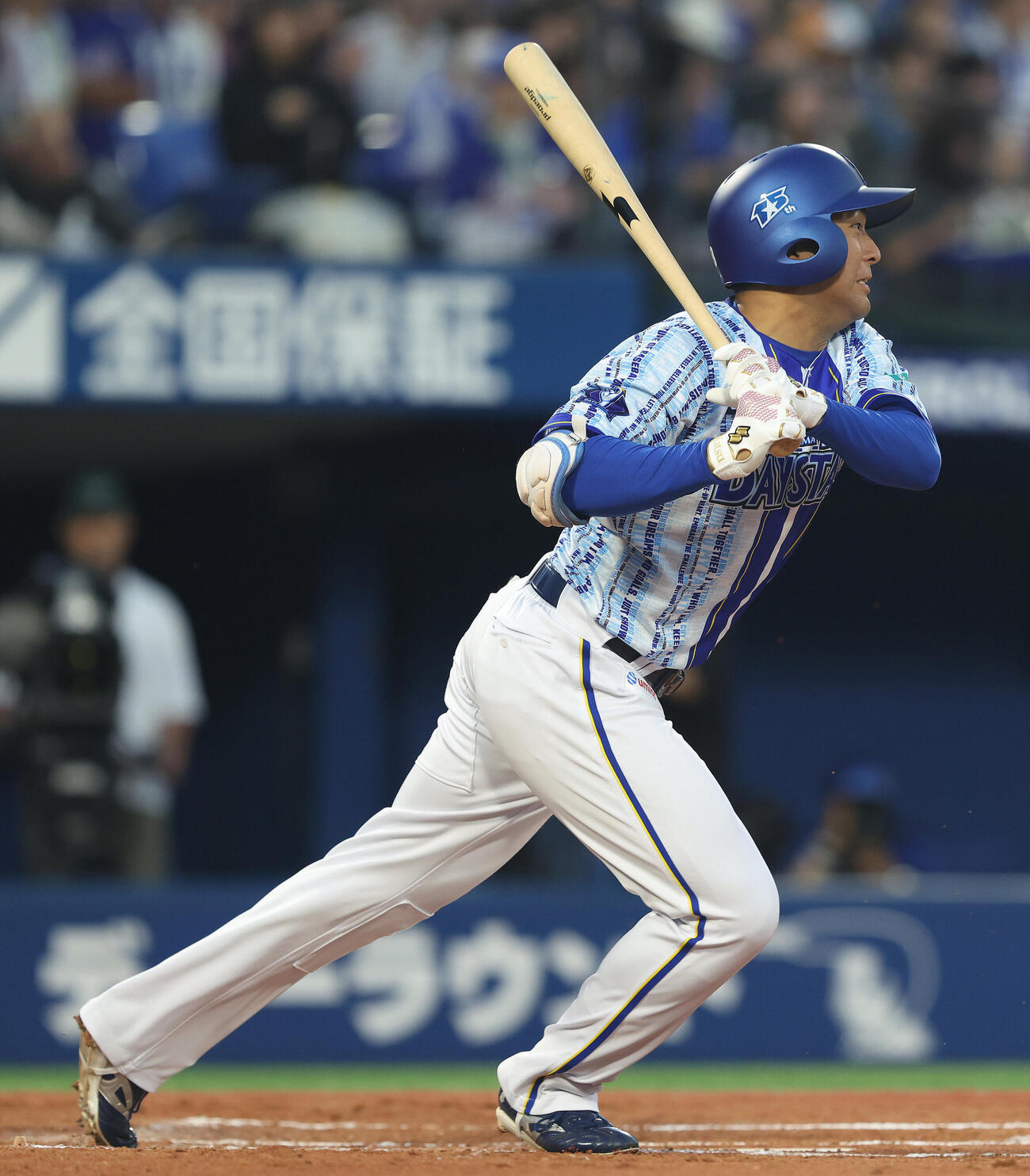 DeNA対中日　3回裏DeNA2死、二塁内野安打を放つ勝又温史（撮影・河田真司）