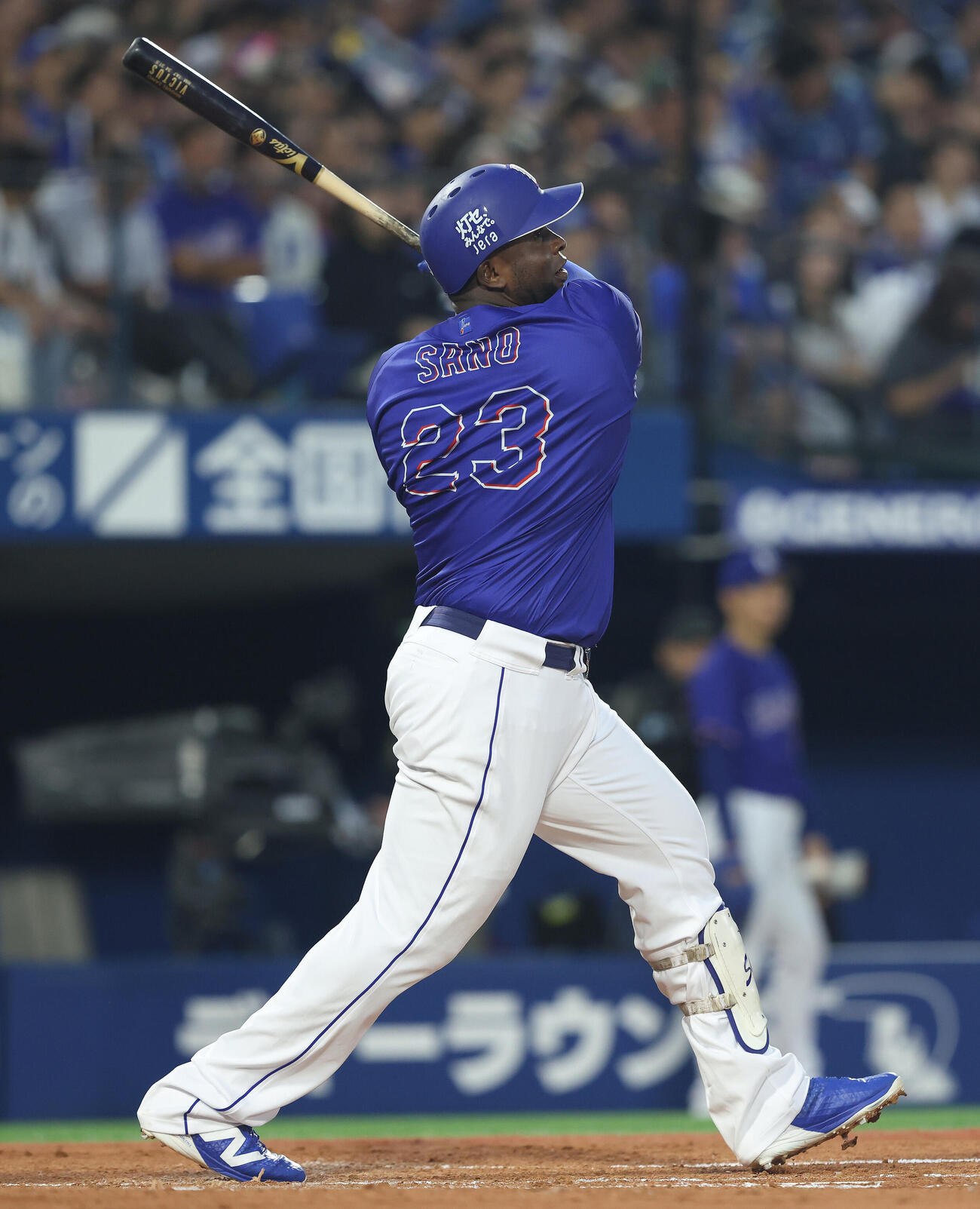 DeNA対中日　4回表中日2死、右越えソロ本塁打を放つサノー（撮影・河田真司）