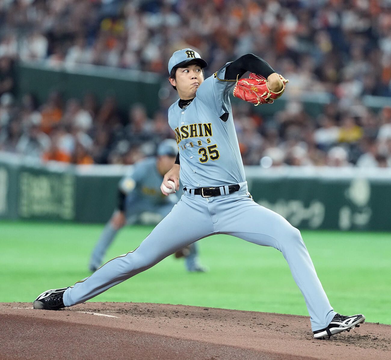 巨人対阪神　力投する阪神才木浩人（撮影・たえ見朱実）