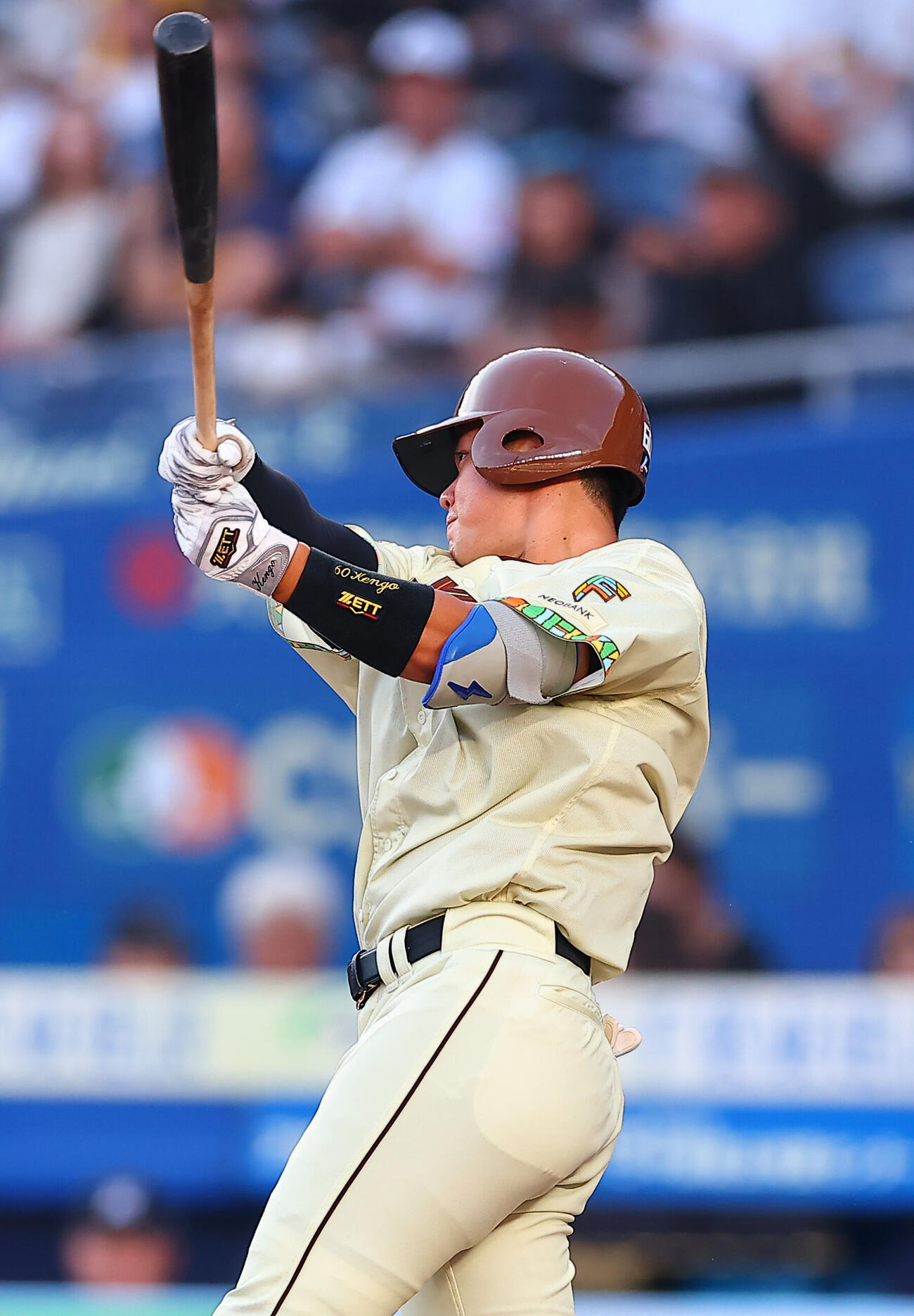 ロッテ対日本ハム　2回表日本ハム1死、先制本塁打を放つ吉田賢吾（撮影・野上伸悟）