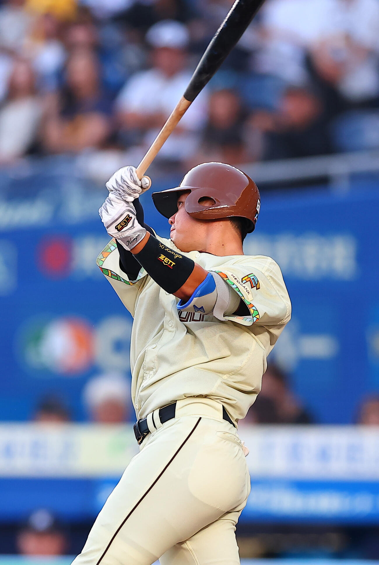 ロッテ対日本ハム　2回表日本ハム1死、先制本塁打を放つ吉田賢吾（撮影・野上伸悟）
