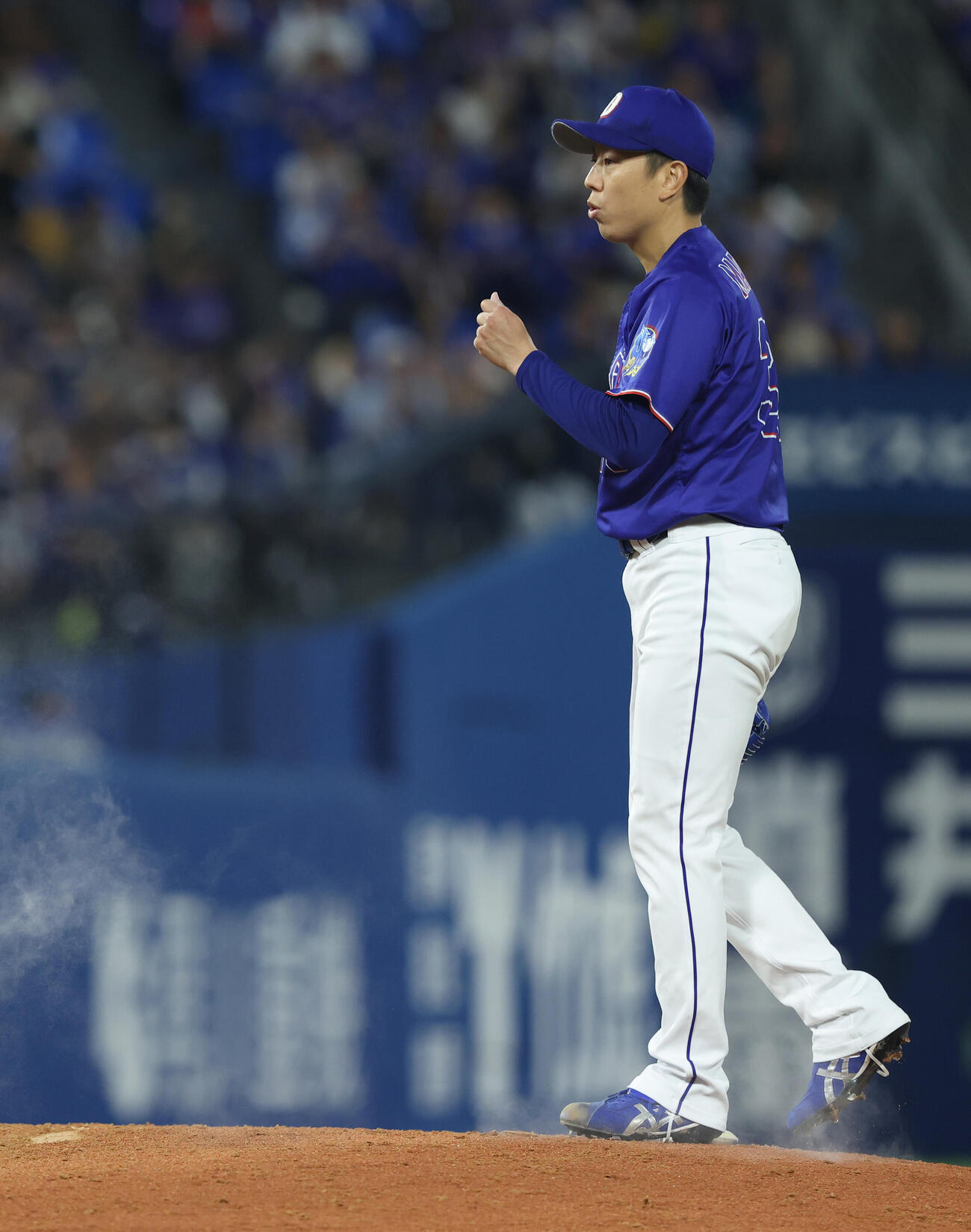 DeNA対中日　6回裏DeNA無死、松尾汐恩に左中間に本塁打を浴びた松葉貴大（撮影・河田真司）